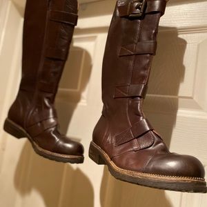 GIDIGIO brown leather boots. 40 1/2. Runs small.